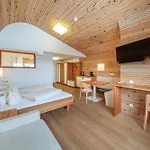 فندق Hochsoelden 4*