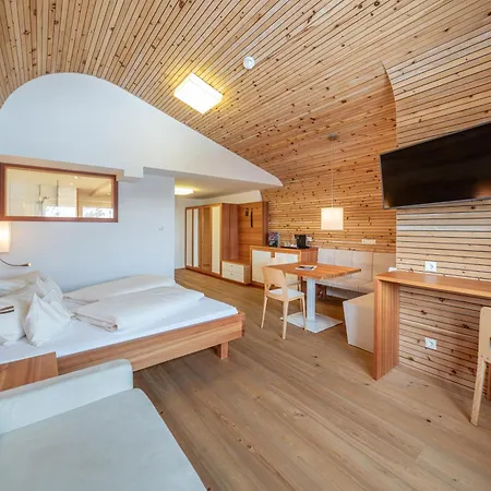 فندق Hochsoelden 4*